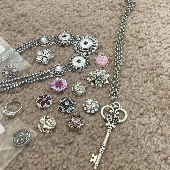 Ginger Snap jewelry with Vintage necklace with silver/pink ring sz 8. Snap on! - Picture 4 of 6